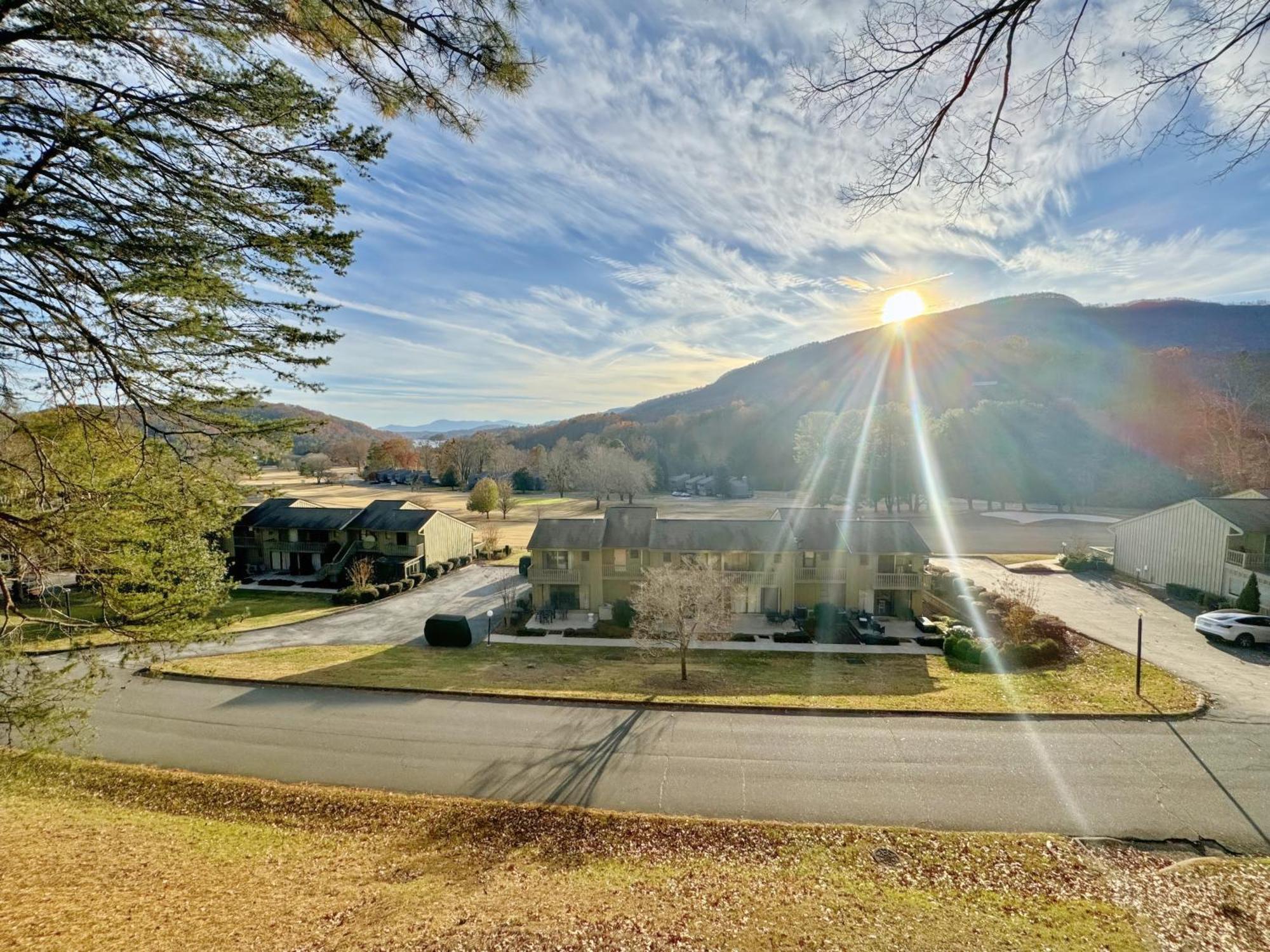 Hotel Fox Run At Lake Lure Exterior foto